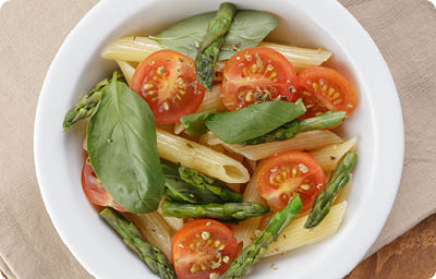 Penne Pasta with Asparagus and Cherry Tomatoes